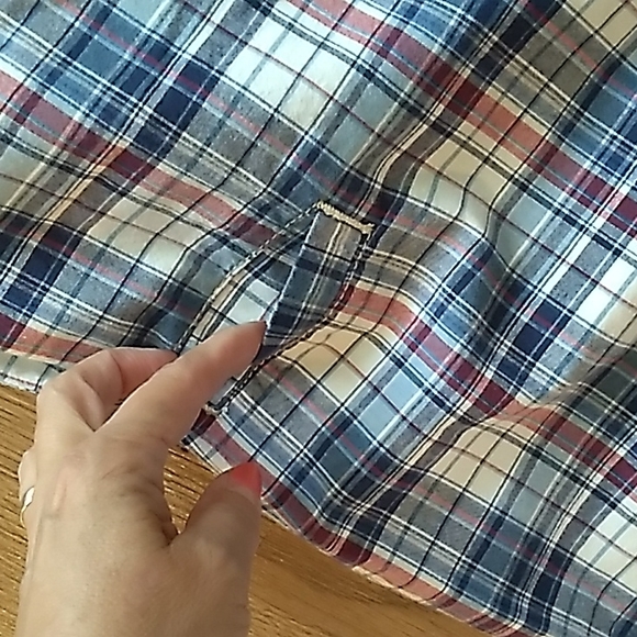 Nautica Men's Plaid Shorts. Size 36 - Picture 7 of 10